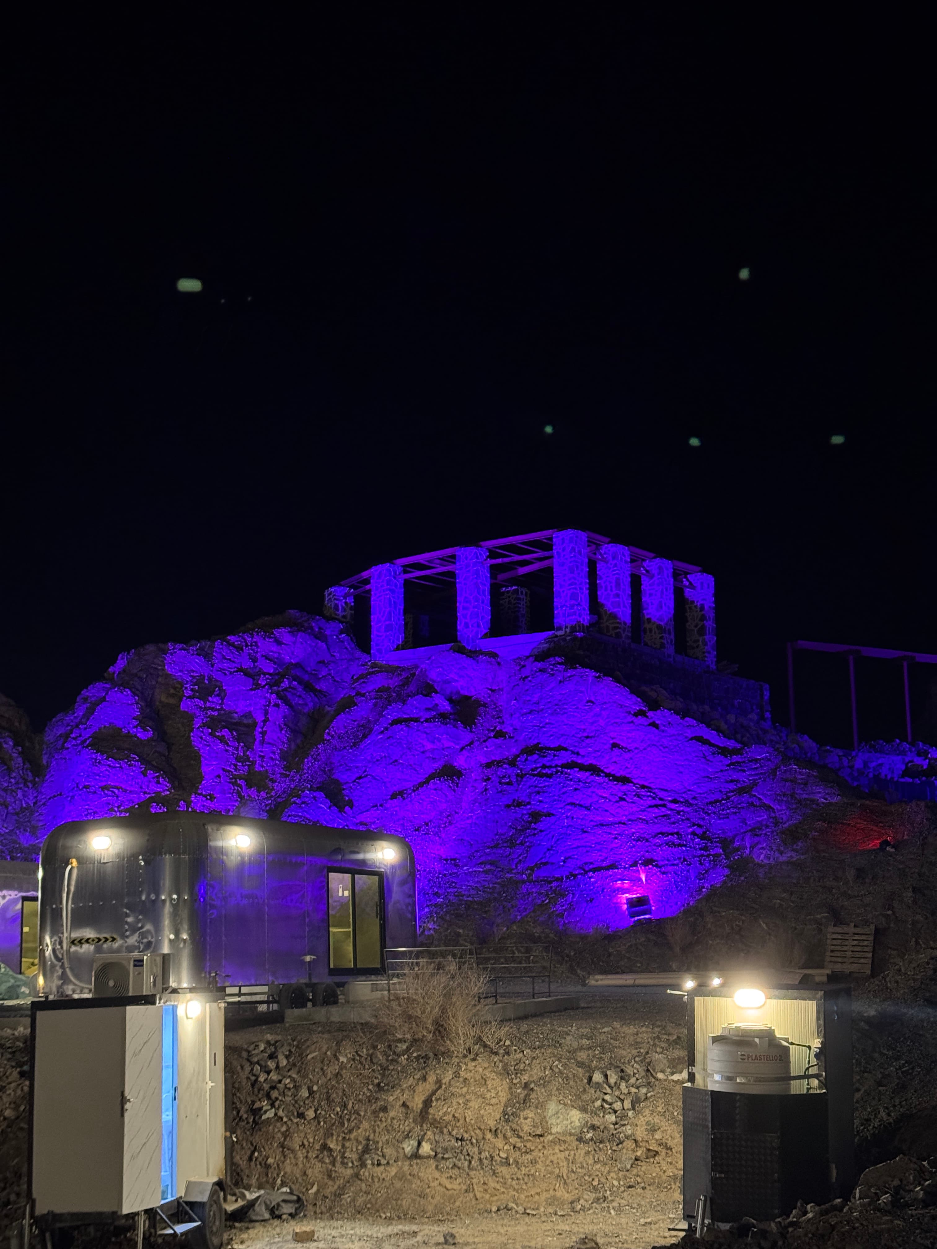 Grand Caravan: Partial River View