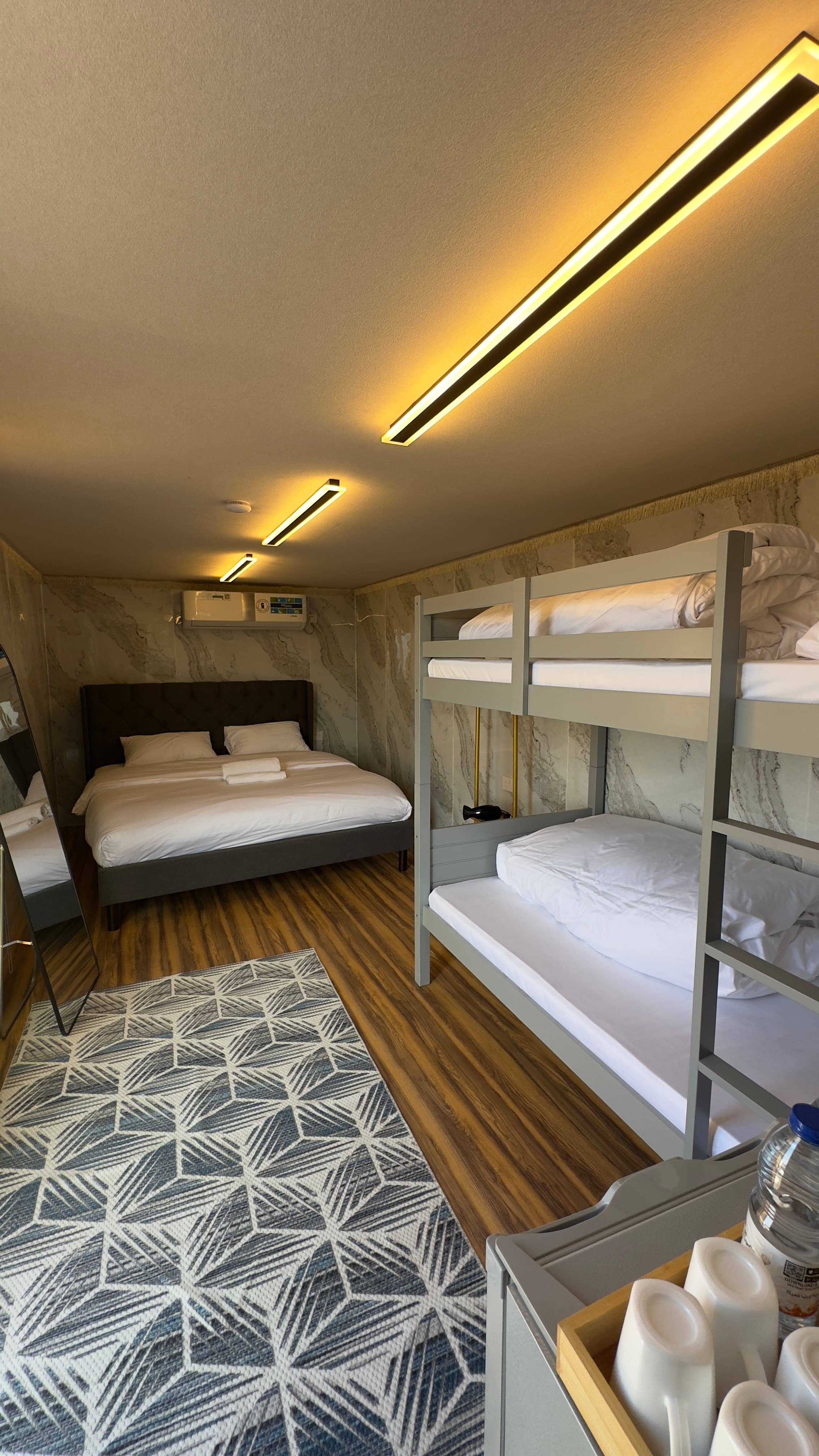 Premium Caravan: Mountain View